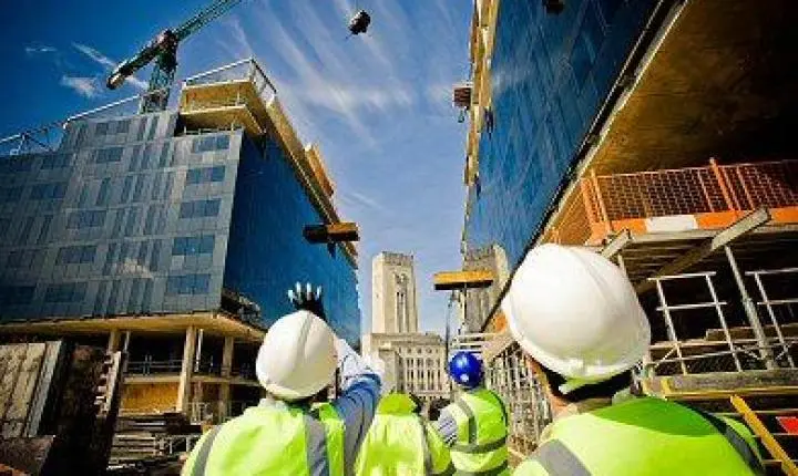 AS Construções abre 30 vagas de emprego para Oficial de Obras em Itabira. Veja como enviar seu currículo