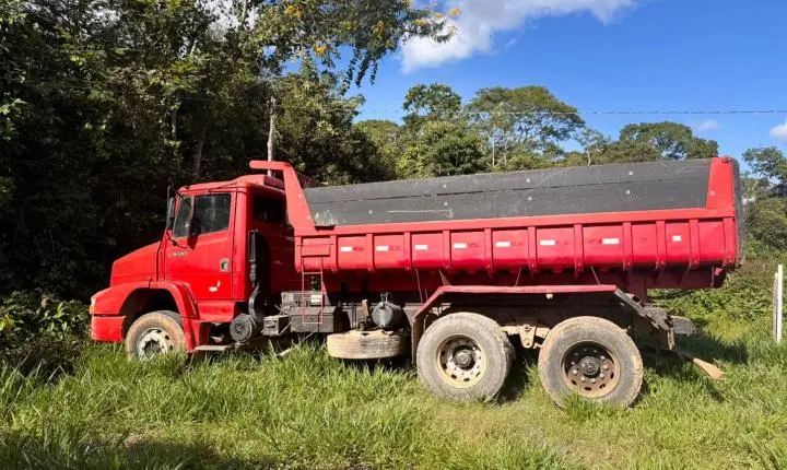 Caminhão furtado em Lagoa Santa é recuperado pela PM em Bom Jesus do Amparo