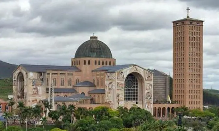 Dia de Nossa Senhora Aparecida: Santuário espera multidão de fiéis nesta segunda (12) 