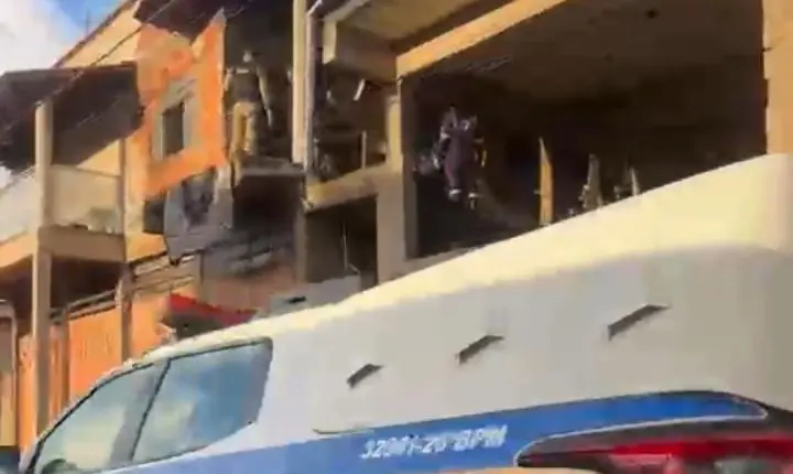 Vídeo: Discussão no bairro Fênix termina com dois presos e rifle apreendido pela PM em Itabira 