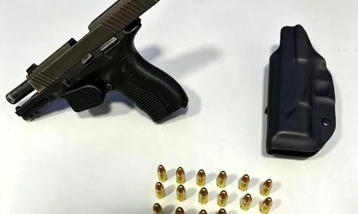 Homem é preso com pistola escondida em luminária durante ação da PM em Itabira
