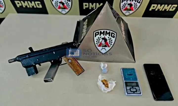 Jovem é preso com submetralhadora e drogas em João Monlevade após denúncia