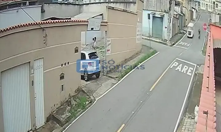 Kombi não respeita placa de 