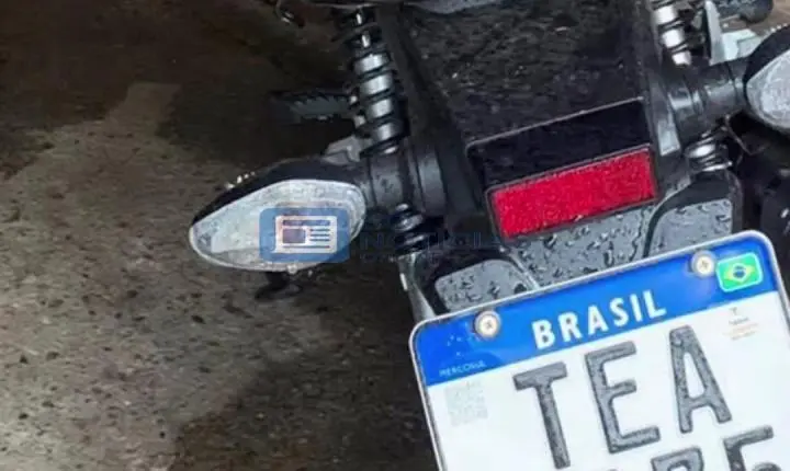 Motocicleta é furtada em supermercado enquanto proprietária trabalhava em Itabira