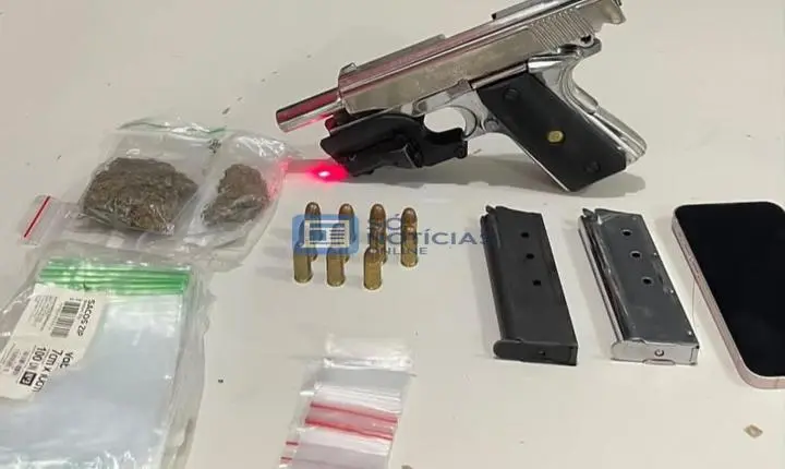 PM prende jovem com pistola, munições e drogas durante operação em Itabira
