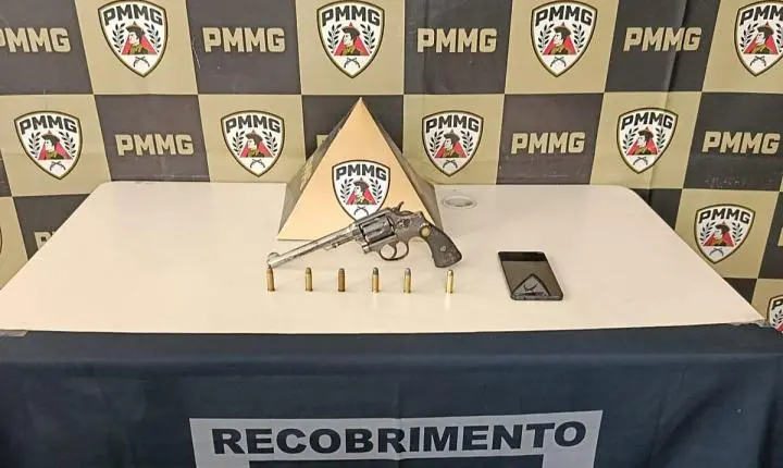 PM recebe alerta de possível homicídio, prende dupla com revólver e moto adulterada em João Monlevade