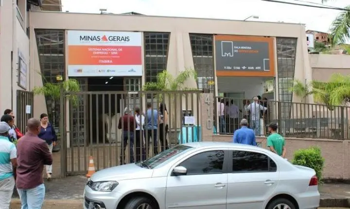 SINE Itabira oferece 20 vagas para Auxiliar de Produção, 10 para Abatedor e outras 75 oportunidades