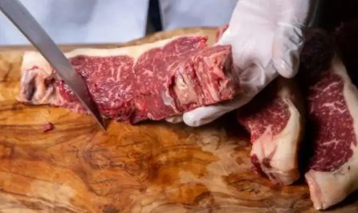 Tradição e Fé: Entenda por que os católicos não comem carne na Sexta-feira da Paixão