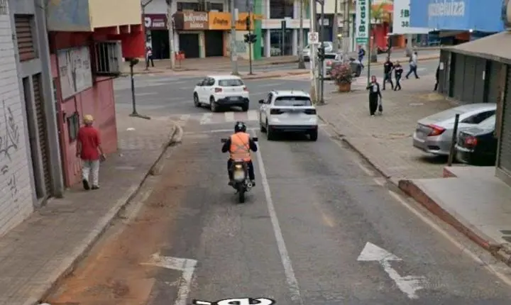 Homem esfaqueado em bairro de Itabira passa mal no Centro e é socorrido pelo SAMU